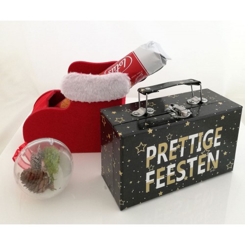 Kerstschoen met 'Prettige Feesten' Koffertje